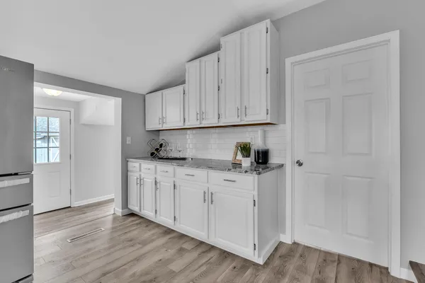 $234,900 | 30280 Joy Road, Livonia, MI 48150