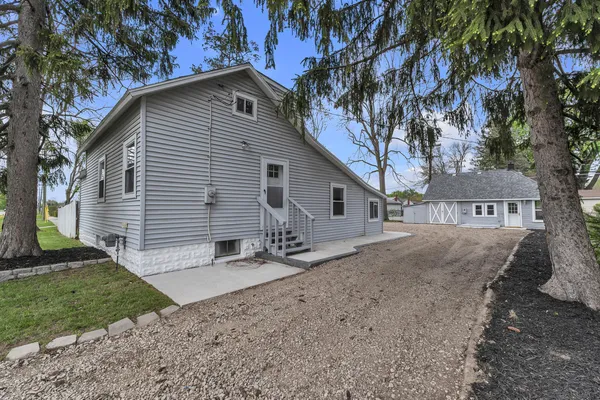 $234,900 | 30280 Joy Road, Livonia, MI 48150