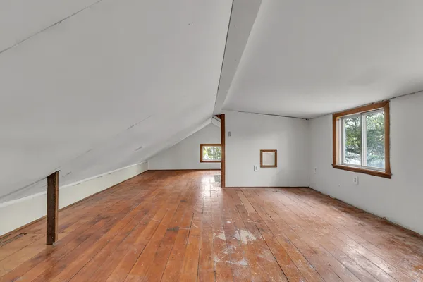 $234,900 | 30280 Joy Road, Livonia, MI 48150