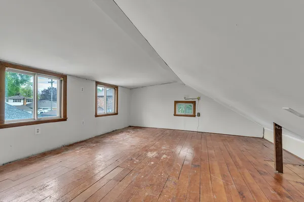 $234,900 | 30280 Joy Road, Livonia, MI 48150