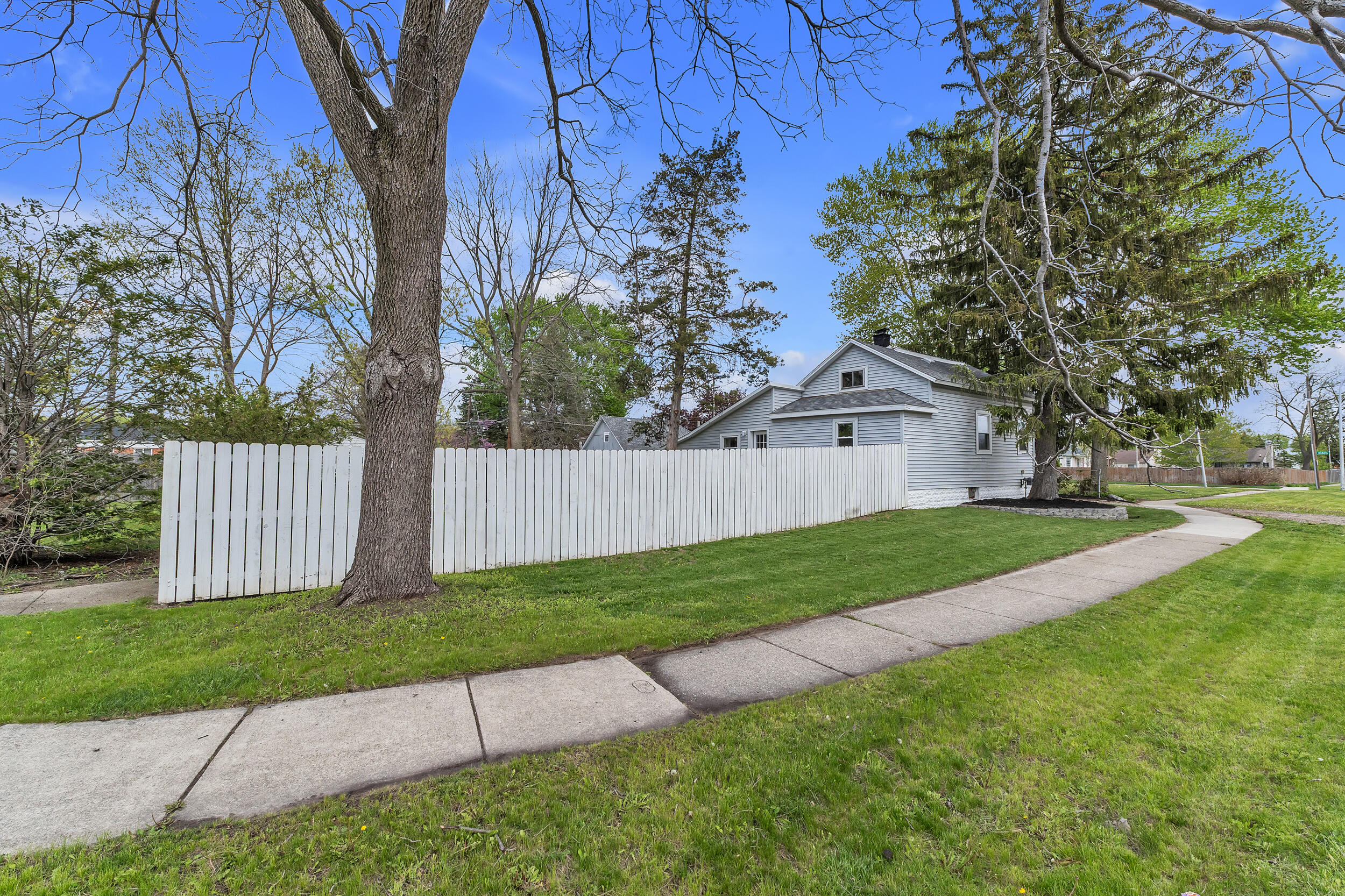 30280 Joy Road Livonia, MI 48150 - Photo 3 of 41 joy-2