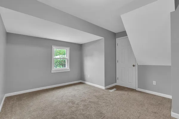 $234,900 | 30280 Joy Road, Livonia, MI 48150