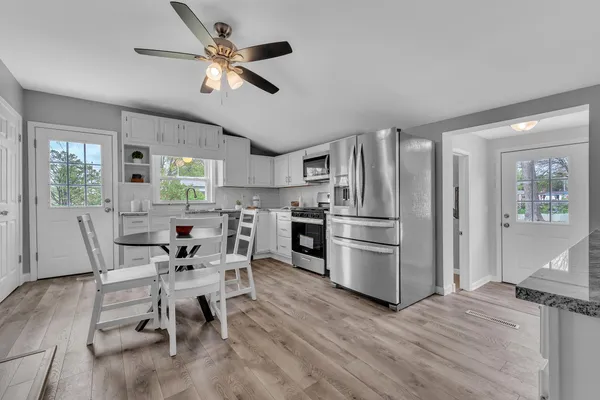 $234,900 | 30280 Joy Road, Livonia, MI 48150