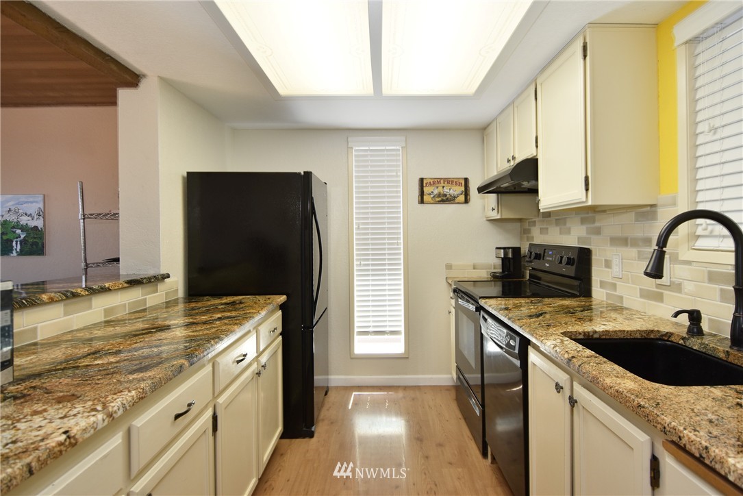 7581 Old Redmond Road, Unit 9 Redmond, WA 98052 - Photo 11 of 23 Gallery Image 11
