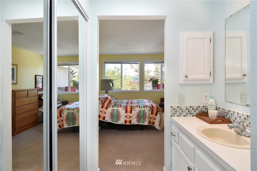 7581 Old Redmond Road, Unit 9 Redmond, WA 98052 - Photo 15 of 23 Gallery Image 15