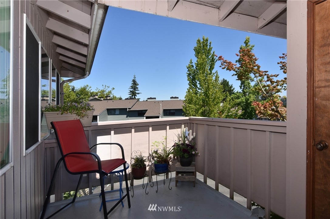 7581 Old Redmond Road, Unit 9 Redmond, WA 98052 - Photo 5 of 23 Gallery Image 5