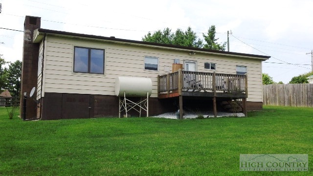 6634 Glade Valley Road Ennice, NC 28623 - Photo 11 of 15 Gallery Image 11