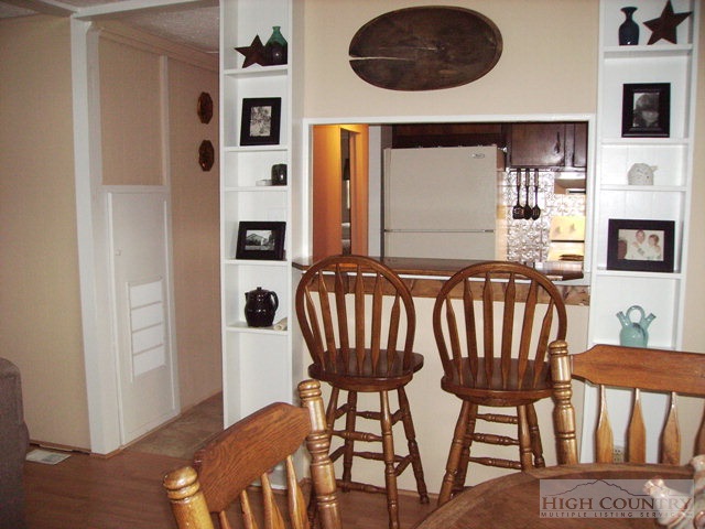 6634 Glade Valley Road Ennice, NC 28623 - Photo 5 of 15 Gallery Image 5