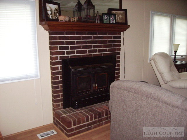 6634 Glade Valley Road Ennice, NC 28623 - Photo 7 of 15 Gallery Image 7