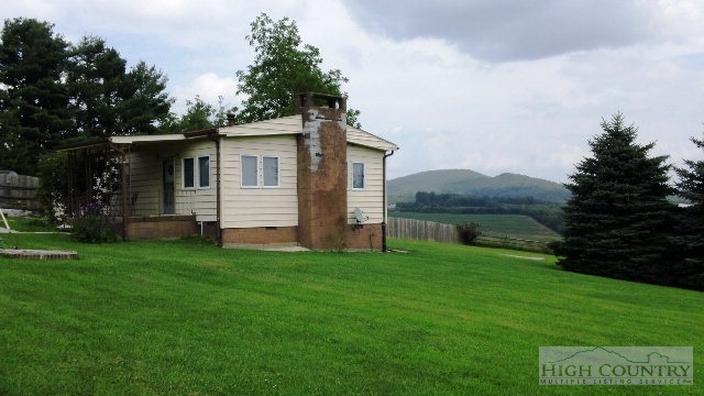 6634 Glade Valley Road Ennice, NC 28623 - Photo 8 of 15 Gallery Image 8