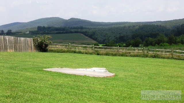 6634 Glade Valley Road Ennice, NC 28623 - Photo 9 of 15 Gallery Image 9