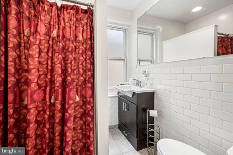 $275,000 | 1627 West Thompson Street, Philadelphia, PA 19121