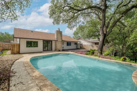 $595,000 | 5300 Suburban Drive, Austin, TX 78745