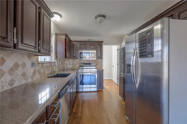 $285,000 | 18404 East Blackhawk Trail, Independence, MO 64056