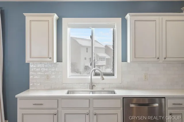 $499,900 | 6114 Kingsbury Court, Allendale, MI 49401