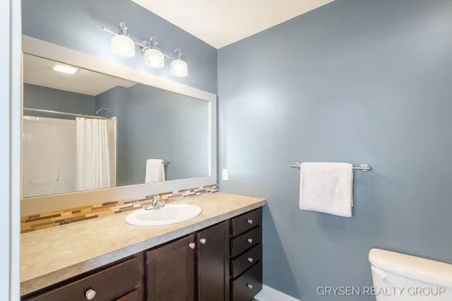 $499,900 | 6114 Kingsbury Court, Allendale, MI 49401