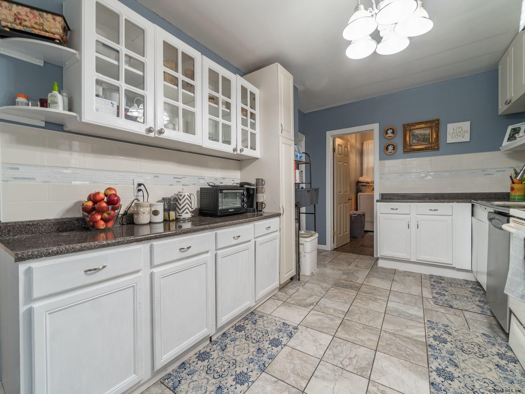 1610 Lenox Road Schenectady, NY 12308 - Photo 18 of 47 Photo 18