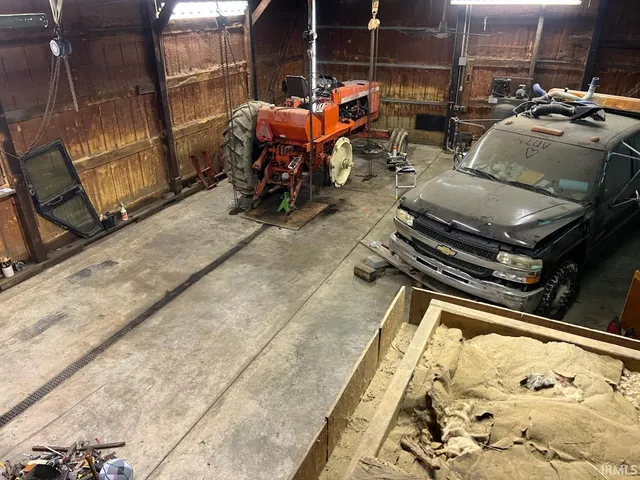 $399,900 | 4462 West 3rd Street, West Lebanon, IN 47991