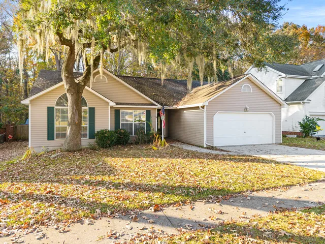 $350,000 | 147 Belleplaine Drive, Goose Creek, SC 29445