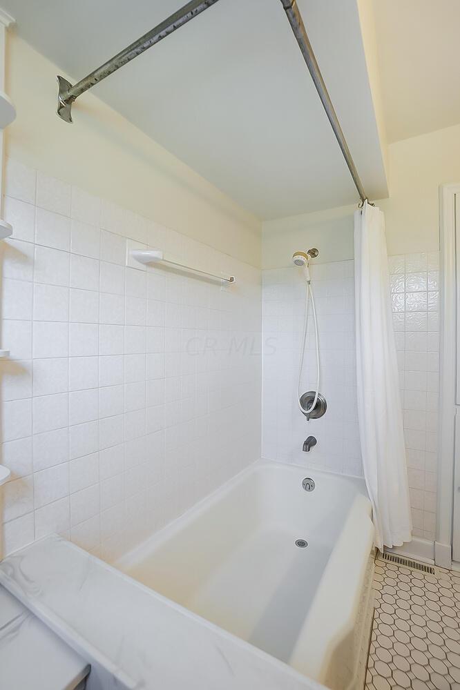 1548 Cardiff Road Upper Arlington, OH 43221 - Photo 55 of 84 50044356-055_web