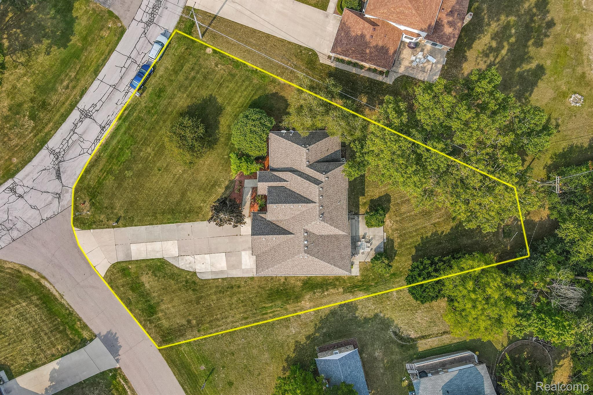 26114 Steele Road Farmington, MI 48331 - Photo 43 of 45 Gallery Image 43