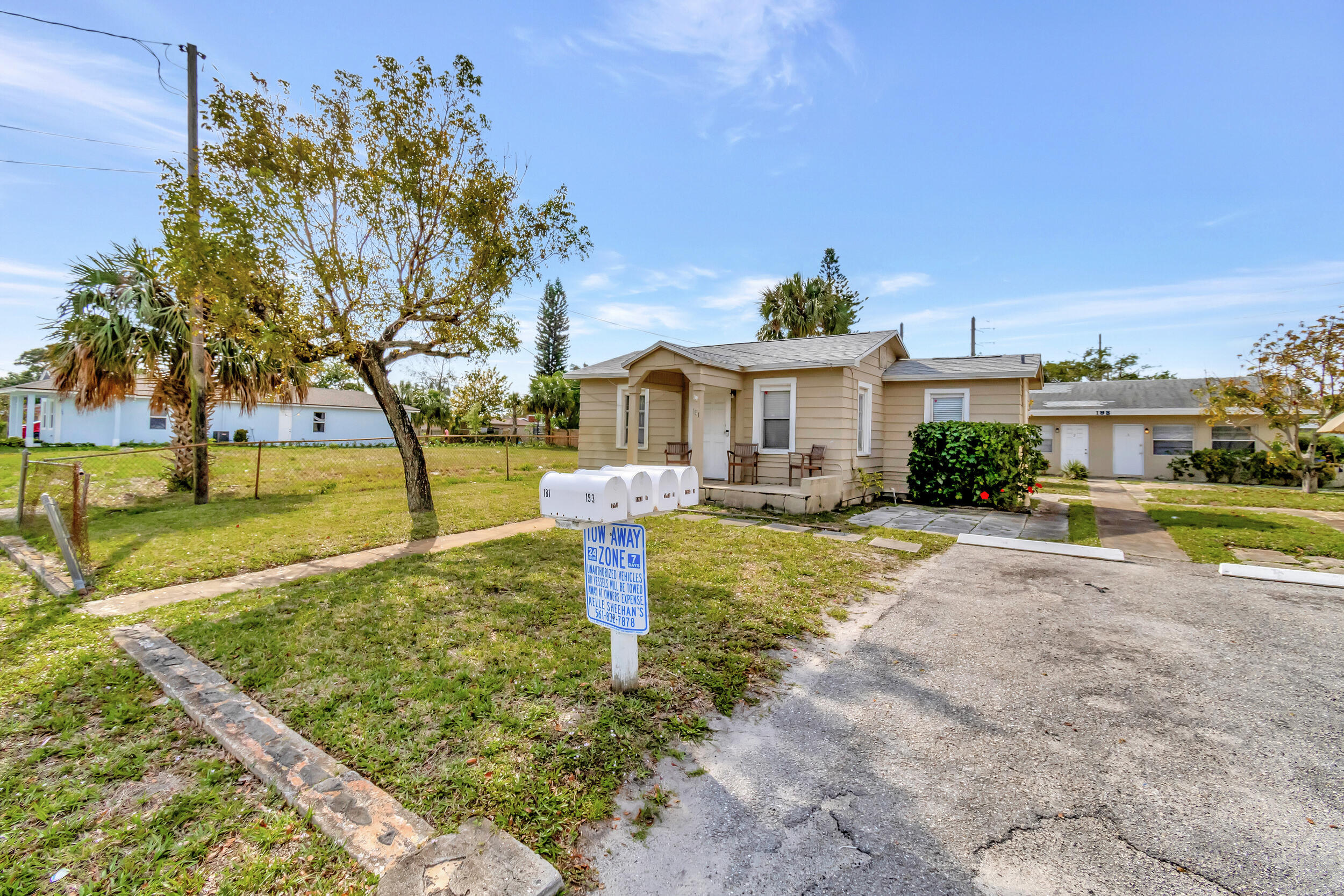 181 West 15th Street Riviera Beach, FL 33404 - Photo 14 of 51 39_dsc_1436