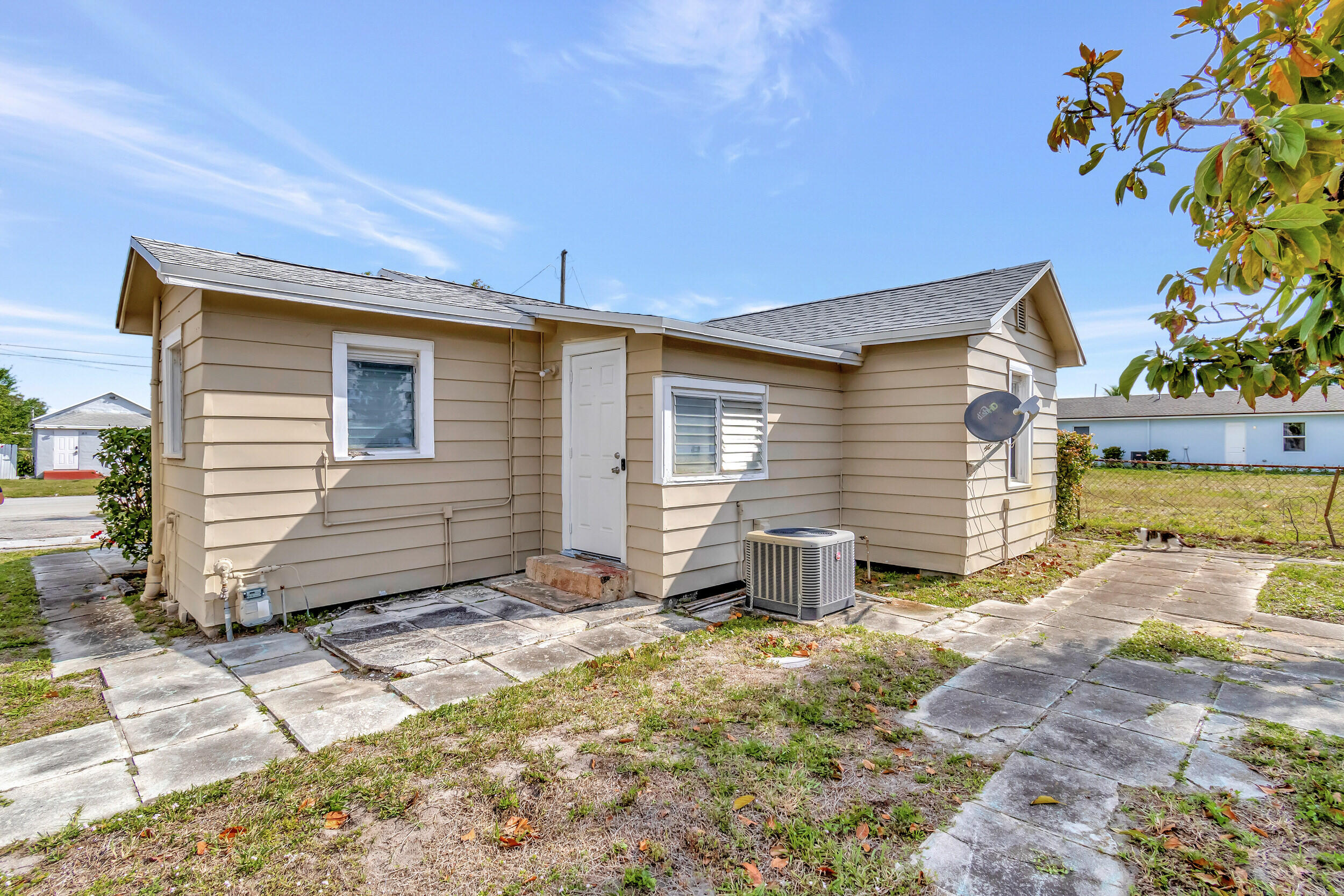 181 West 15th Street Riviera Beach, FL 33404 - Photo 21 of 51 52_dsc_1536