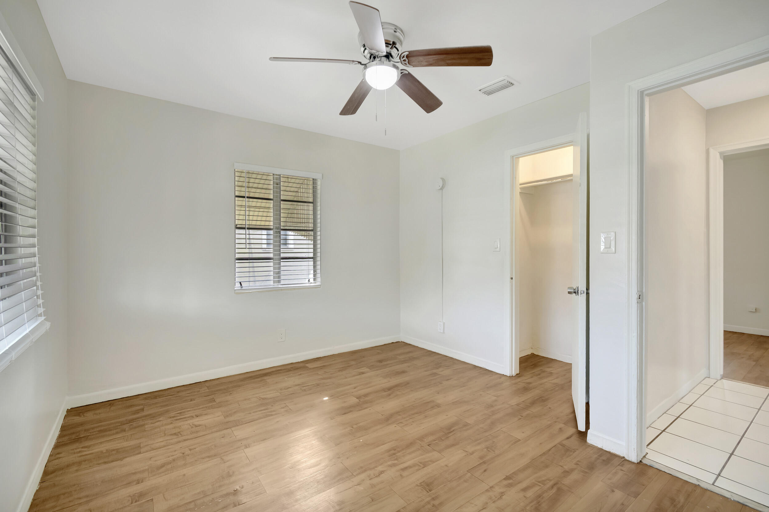 181 West 15th Street Riviera Beach, FL 33404 - Photo 10 of 51 29_dsc_1356