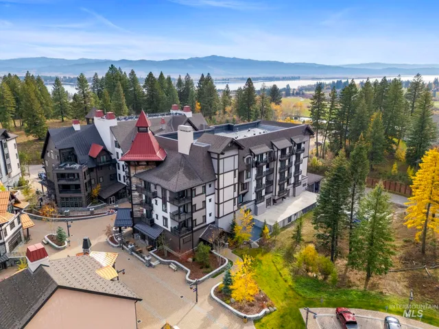 $985,000 | 780 Village Drive, Unit 505, Donnelly, ID 83615