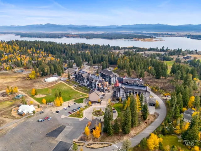 $985,000 | 780 Village Drive, Unit 505, Donnelly, ID 83615