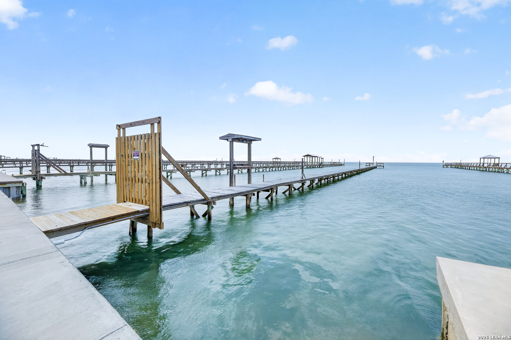 128 Copano Ridge Road Rockport, TX 78382 - Photo 2 of 36