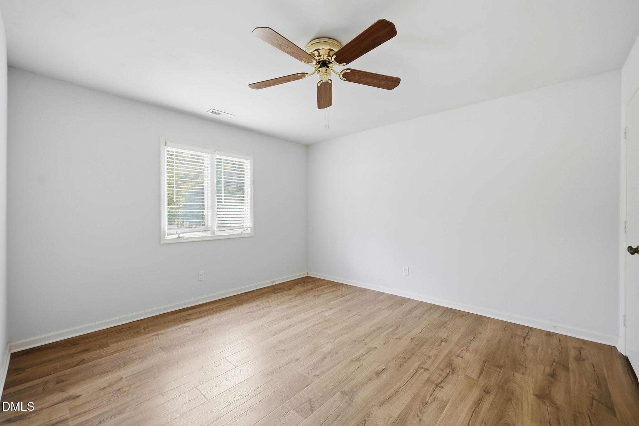 8015 Brown Bark Place Raleigh, NC 27615 - Photo 17 of 26 IMG_1102