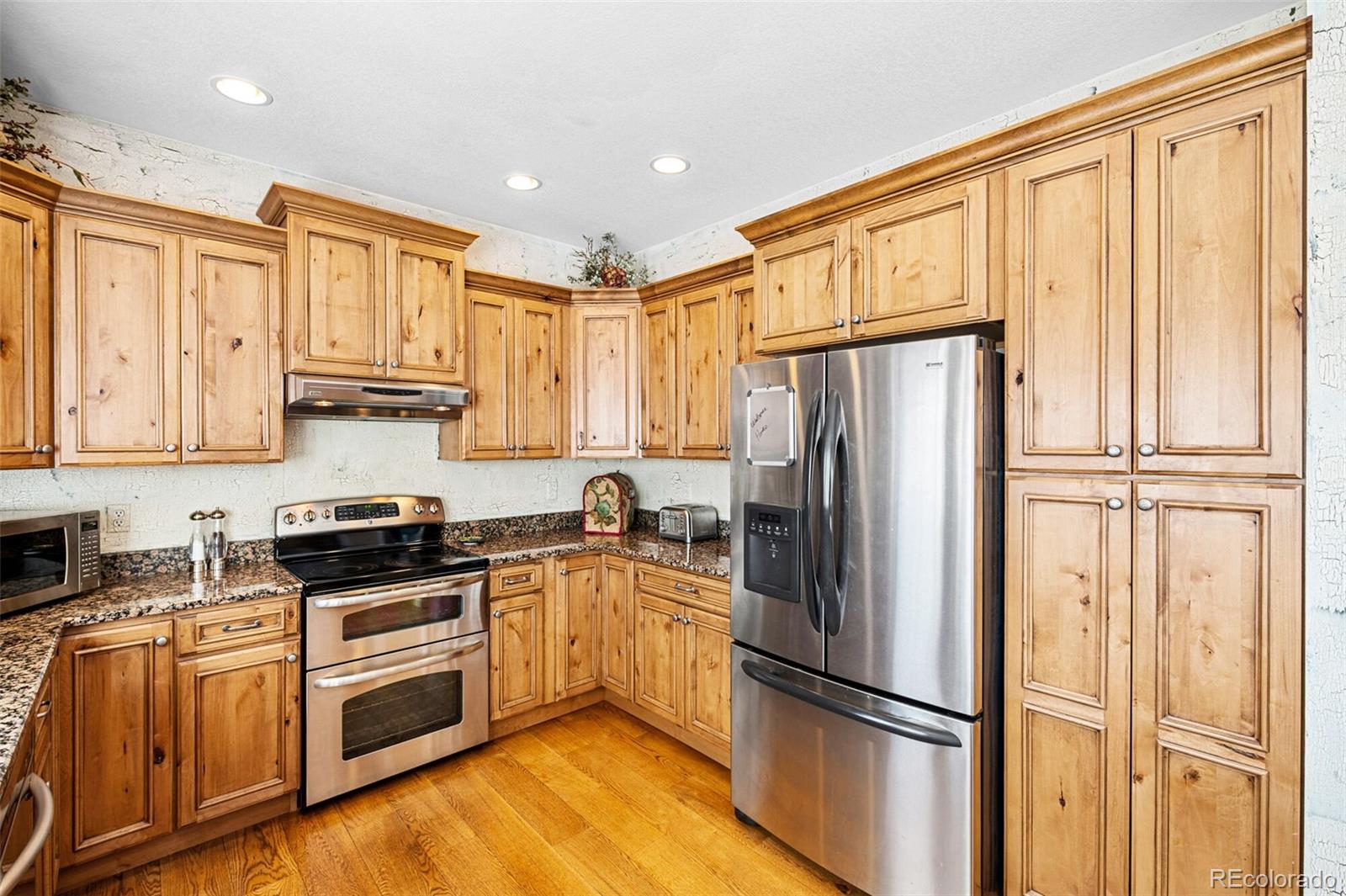 4 Cotoneaster Littleton, CO 80127 - Photo 5 of 23