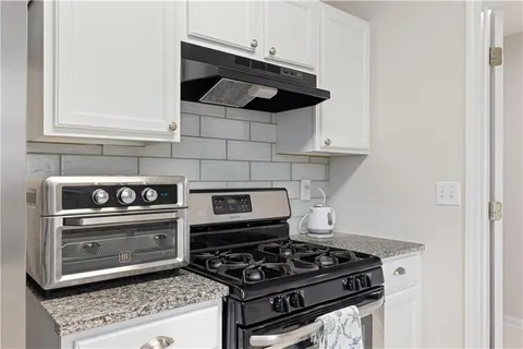 $369,900 | 4802 Lake Park Terrace, Acworth, GA 30101