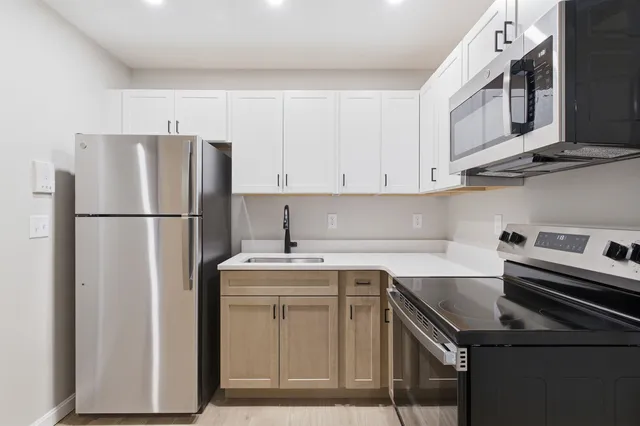 $1,775 | 15 Mountain Road, Unit 105, Goffstown, NH 03045