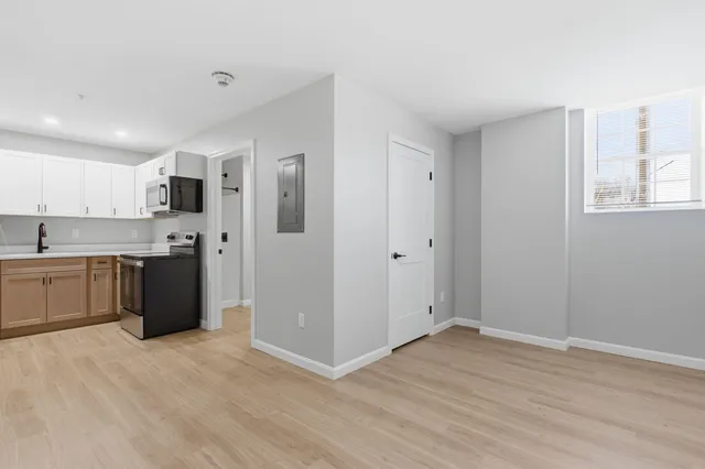 $1,775 | 15 Mountain Road, Unit 105, Goffstown, NH 03045