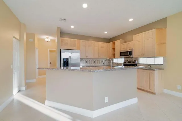 $4,750 | 7227 Chesapeake Circle, Boynton Beach, FL 33436