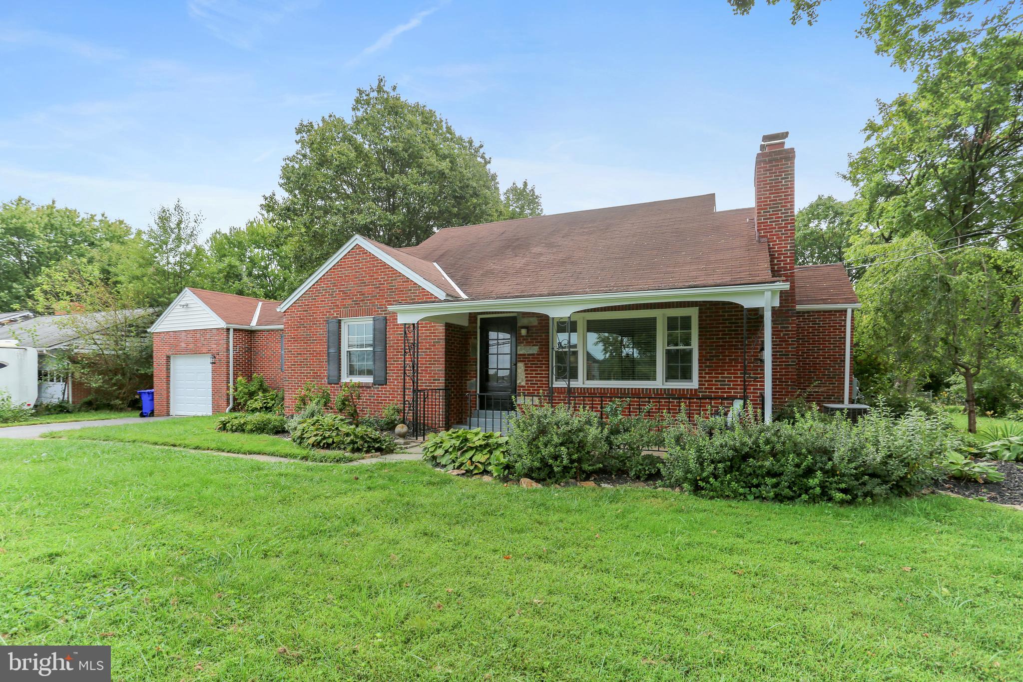 7012 Warfield Road Laytonsville, MD 20882 - Photo 2 of 49