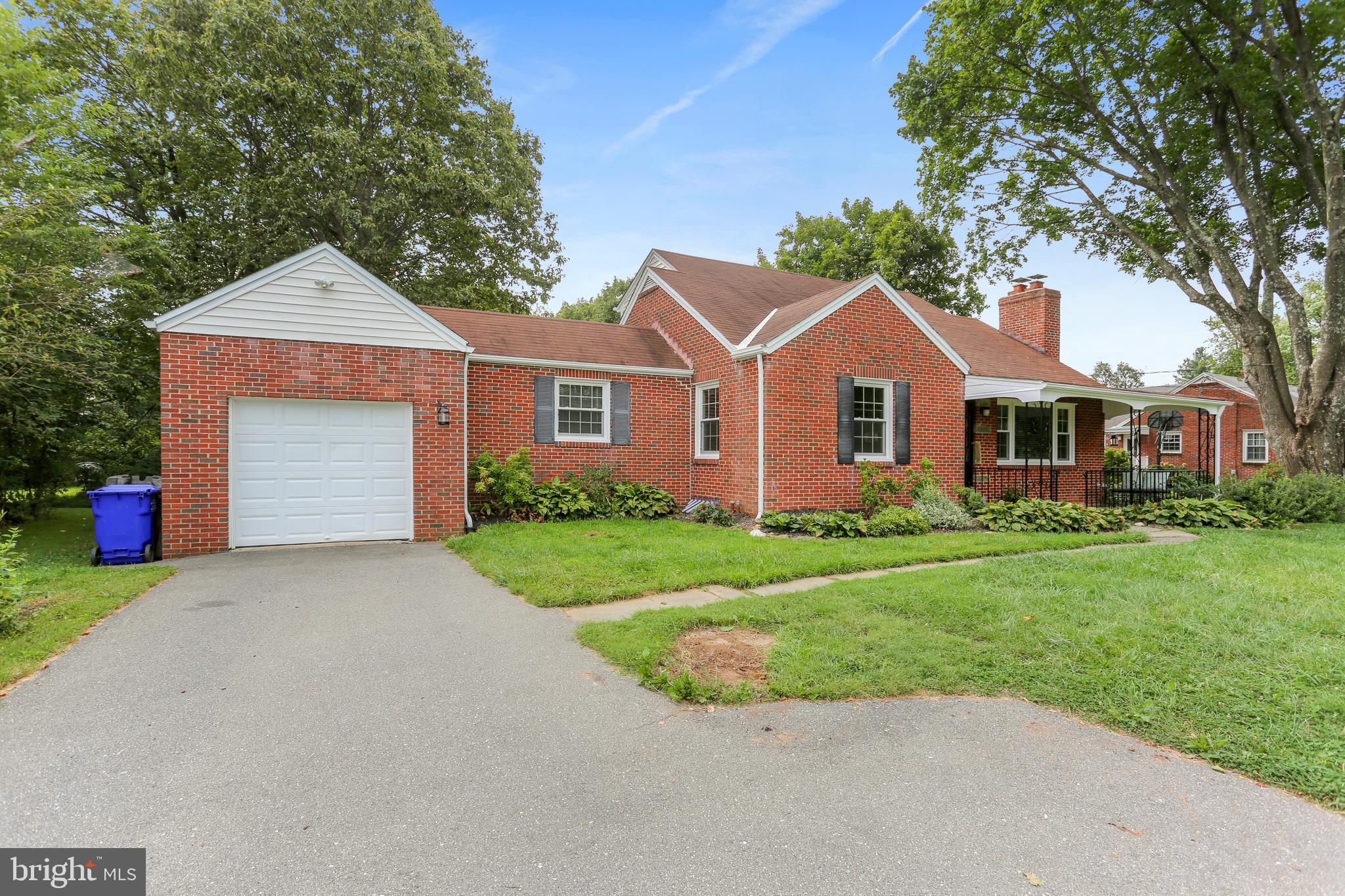 7012 Warfield Road Laytonsville, MD 20882 - Photo 4 of 49