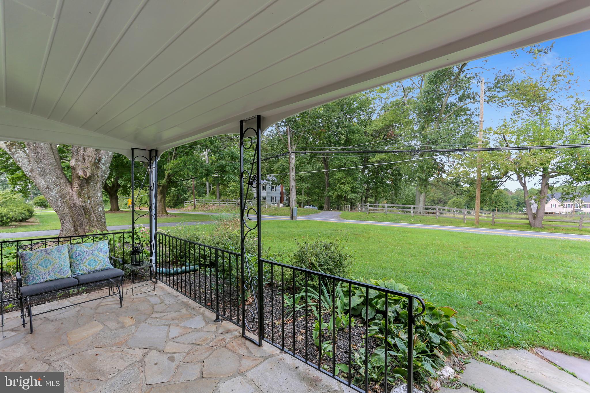 7012 Warfield Road Laytonsville, MD 20882 - Photo 6 of 49