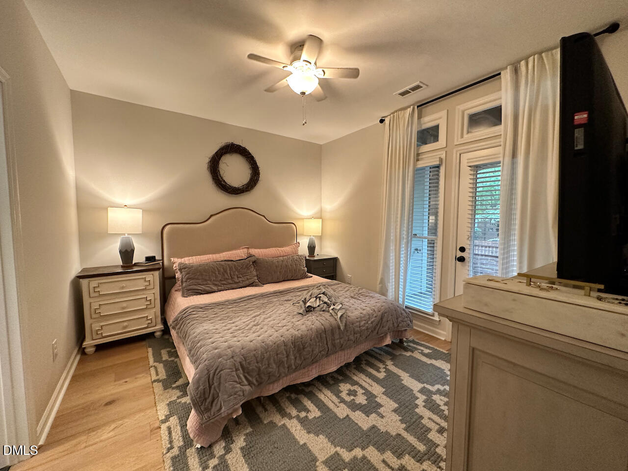 1062 Washington Street Raleigh, NC 27605 - Photo 10 of 25 IMG_6784