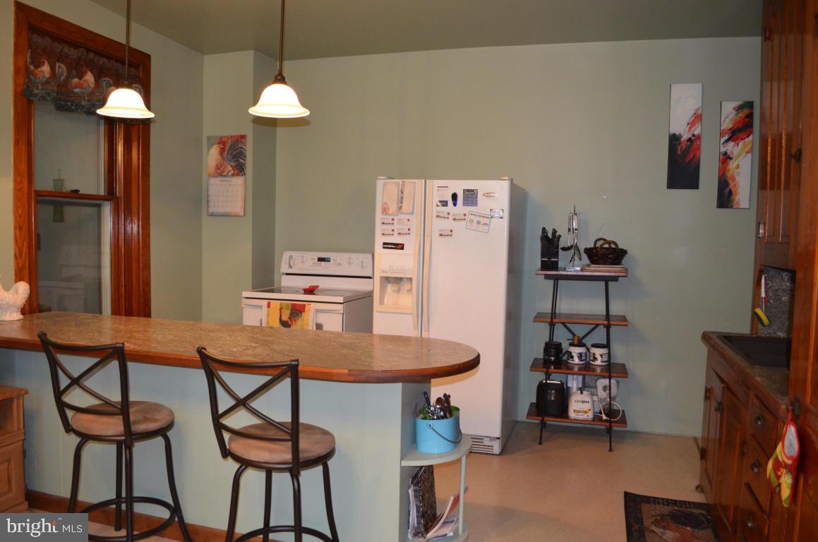 922 Quentin Road Lebanon, PA 17042 - Photo 3 of 24 Gallery Image 3