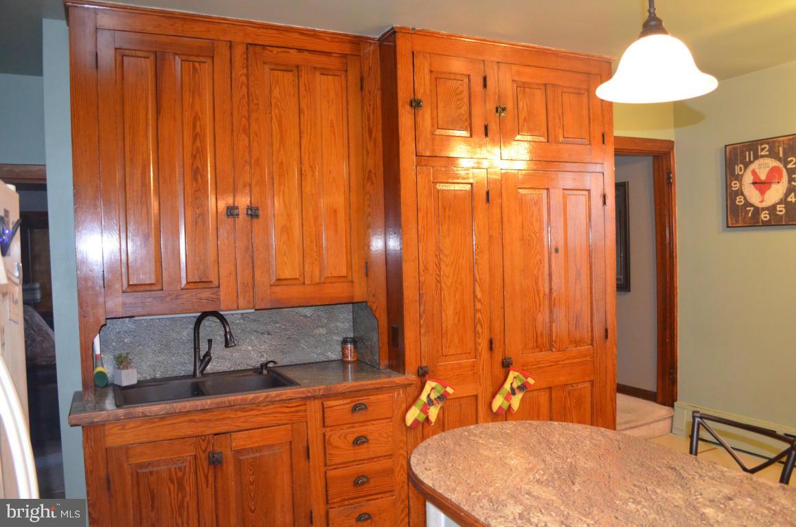 922 Quentin Road Lebanon, PA 17042 - Photo 5 of 24 Gallery Image 5