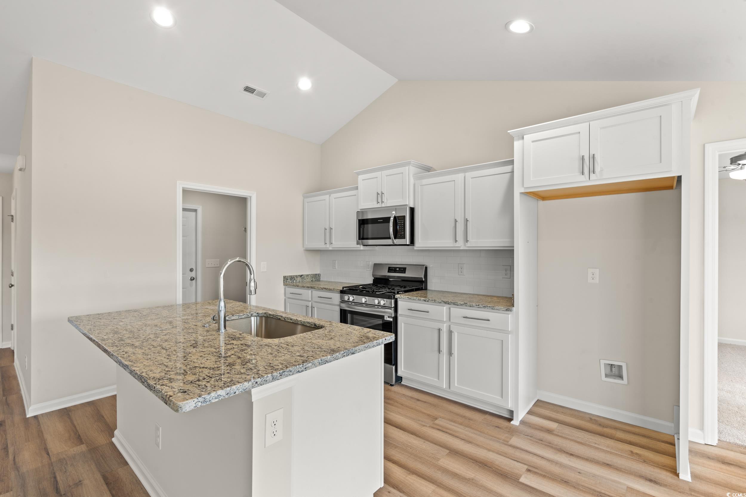 1024 Woodside Drive Conway, SC 29526 - Photo 4 of 30