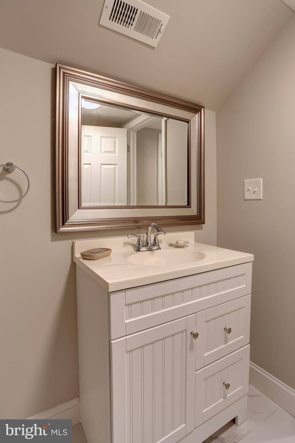 7925 Elizabeth Road Pasadena, MD 21122 - Photo 28 of 47 Gallery Image 28