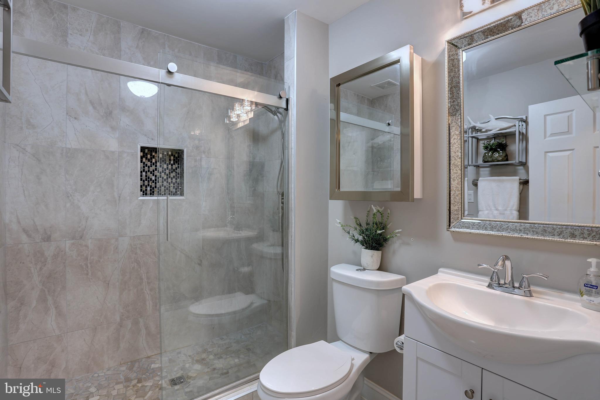 7925 Elizabeth Road Pasadena, MD 21122 - Photo 9 of 47 Gallery Image 9