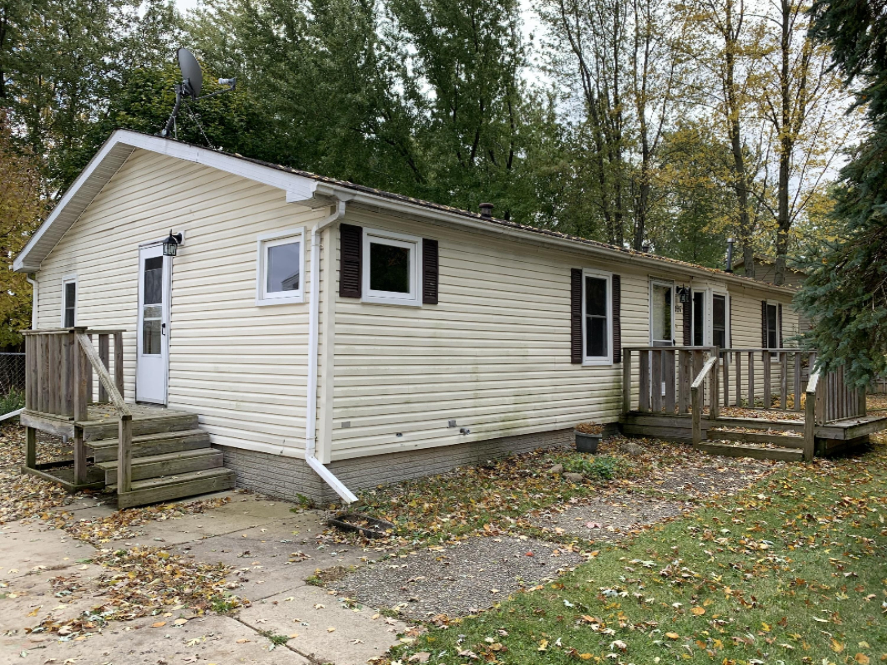397 3rd Street Sunfield, MI 48890 - Photo 3 of 53 IMG_1144