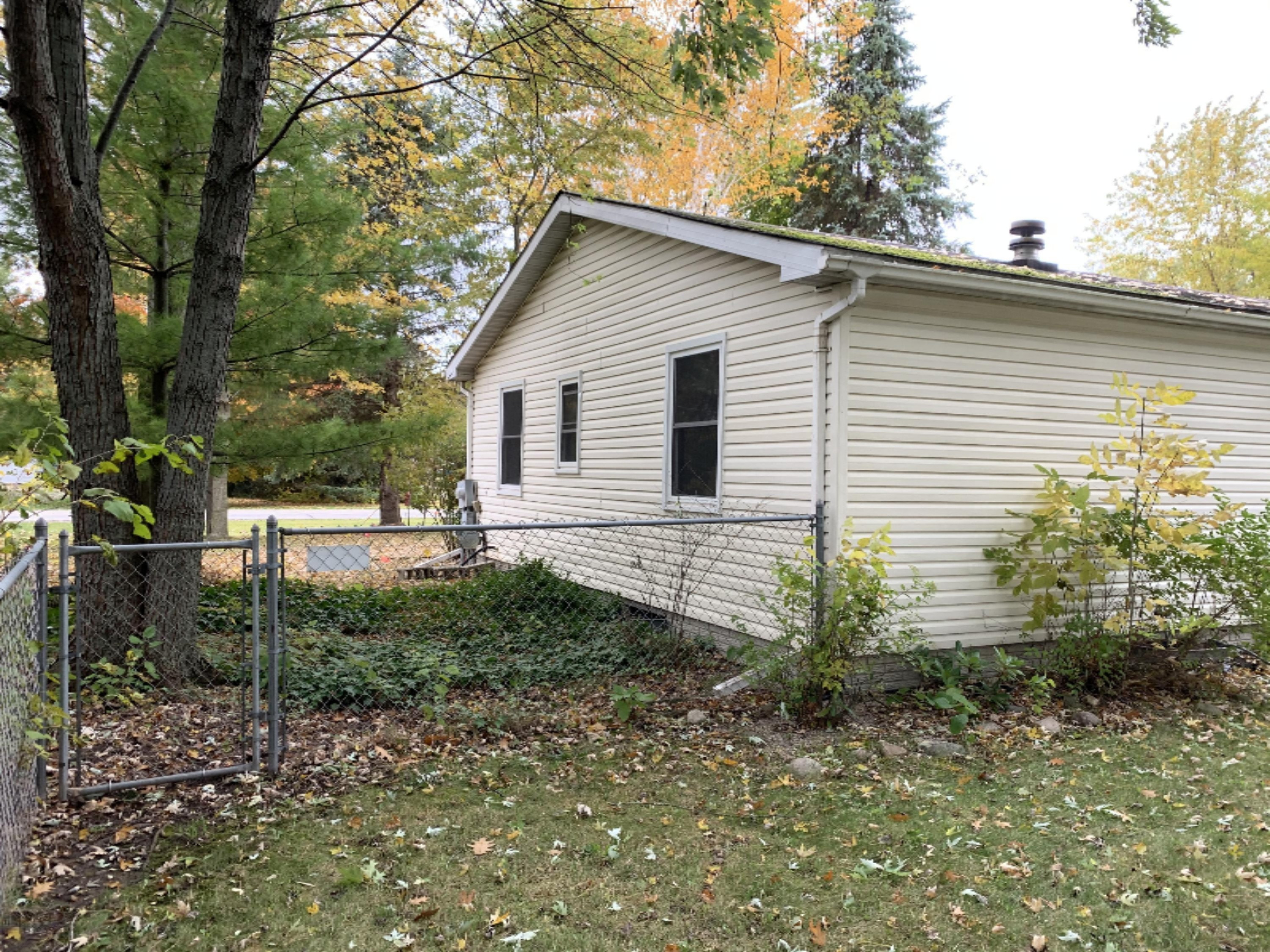 397 3rd Street Sunfield, MI 48890 - Photo 6 of 53 IMG_1169