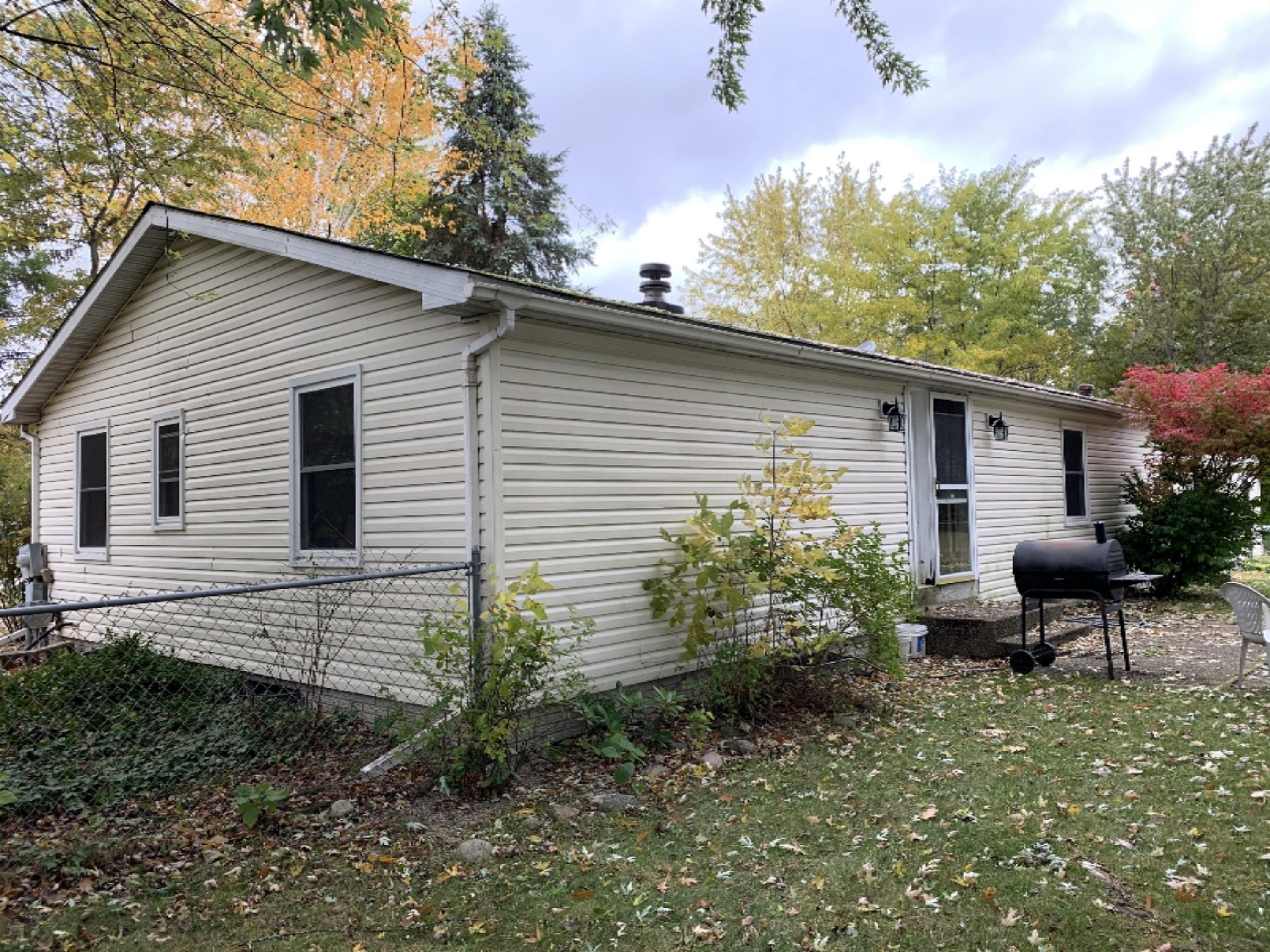 397 3rd Street Sunfield, MI 48890 - Photo 7 of 53 IMG_1170
