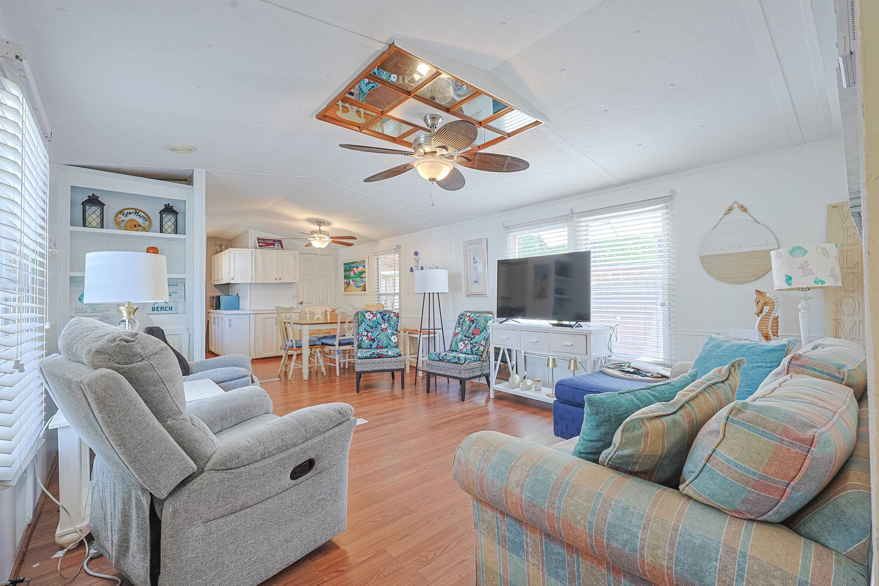 11 Spinnaker Lane Murrells Inlet, SC 29576 - Photo 2 of 29